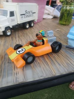 Scooby-Doo Indy 500 Rev 'n Go toy car
