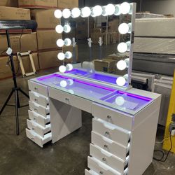 Makeup Vanity W. LED Mirror With Bluetooth Speaker