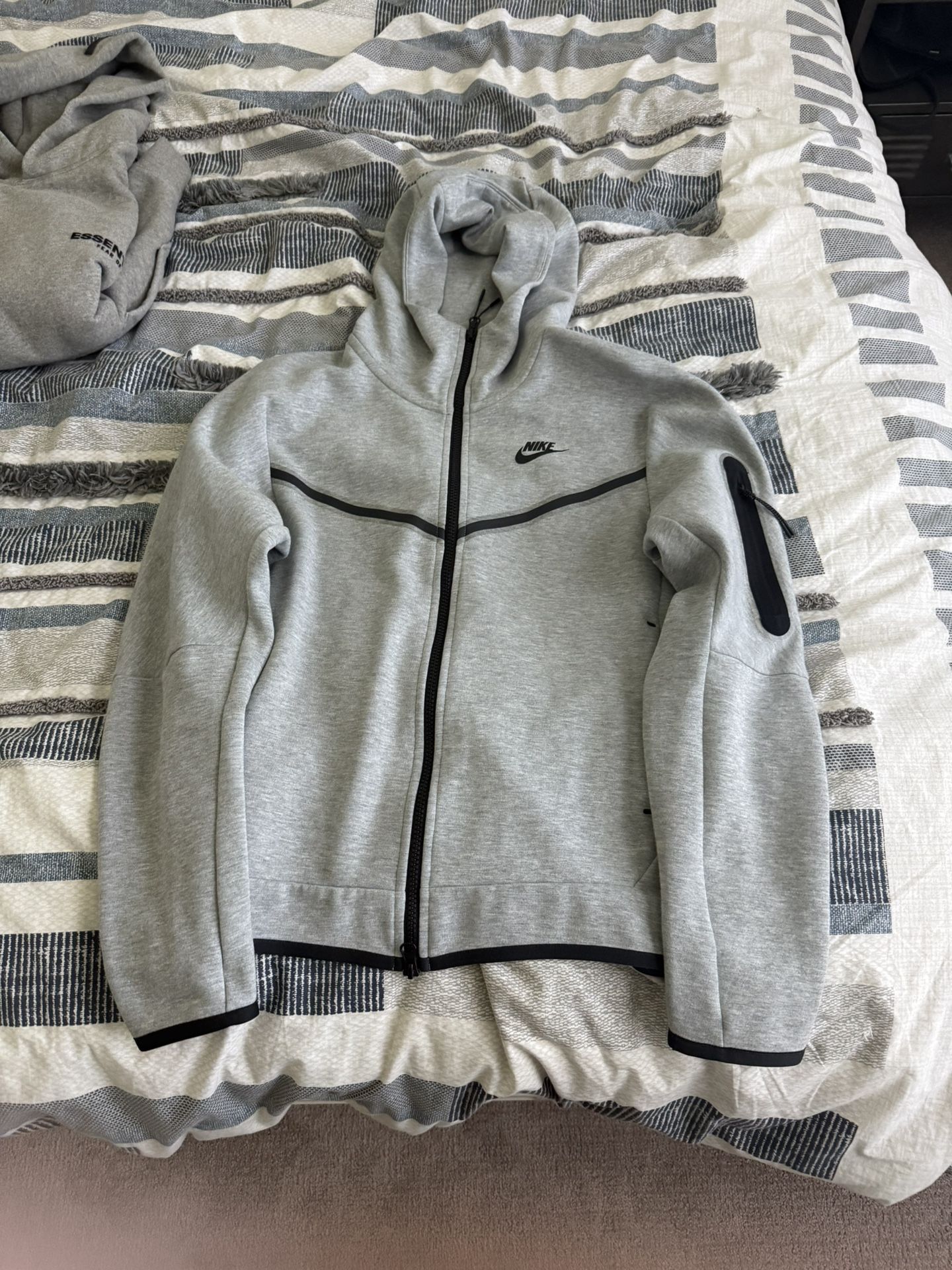 Old nike tech version grey