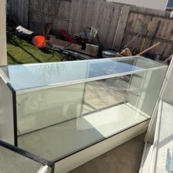1 Glass Display Shelf 