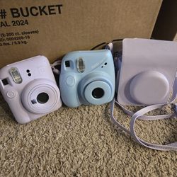 Fujifilm Instax Mini

12 Camera And The Fujifilm Instax Mini 7+