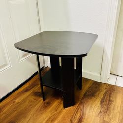 Wood End Side Table Size Length 20", Width 20", Height 19" NEW CONDITION