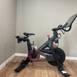 Peloton Gen 3 (Weights & Shoes Included)
