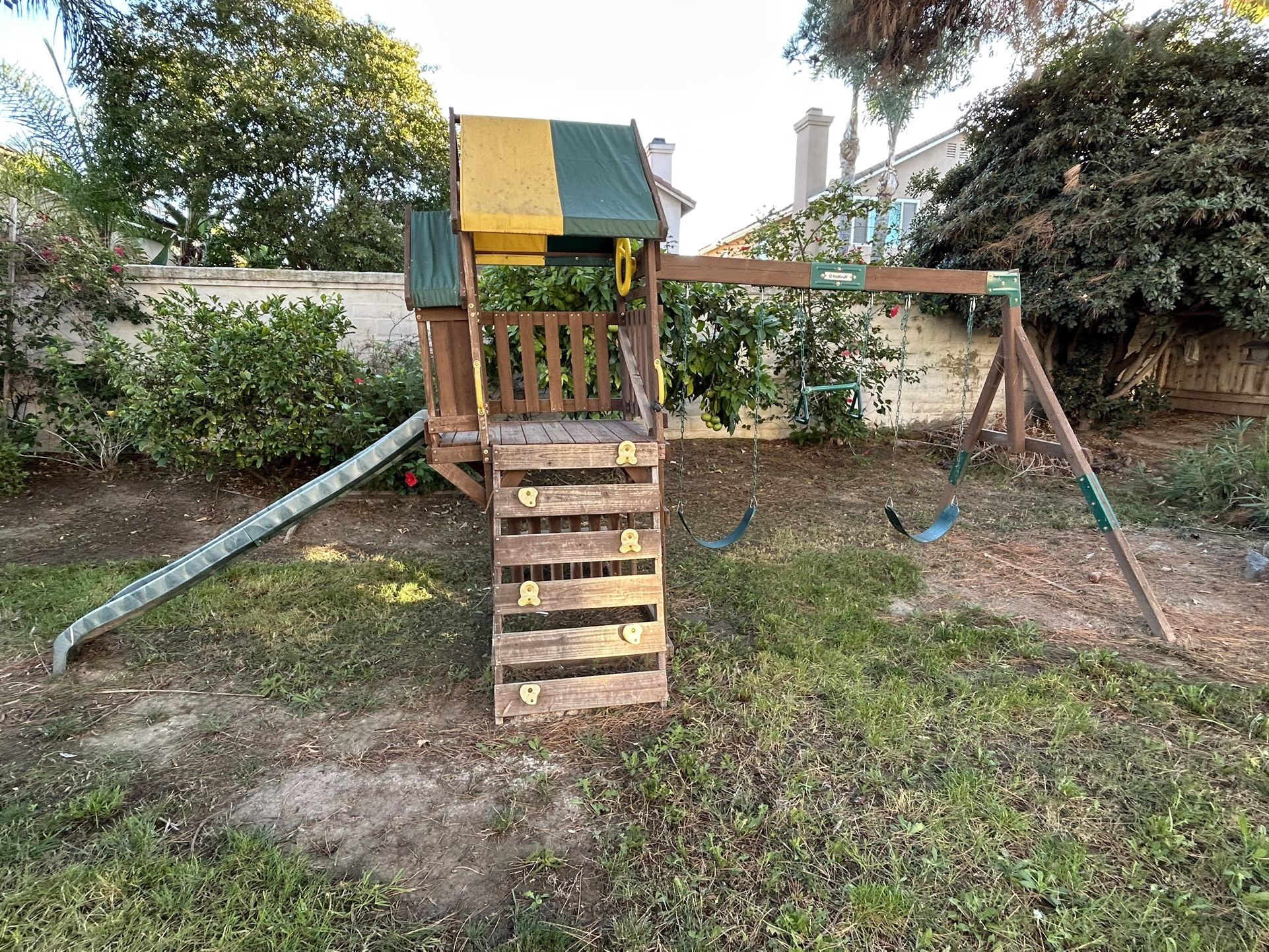 Free Swing Set