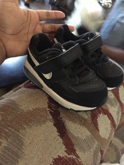Black nike