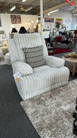 Light Grey Puffy Recliner 