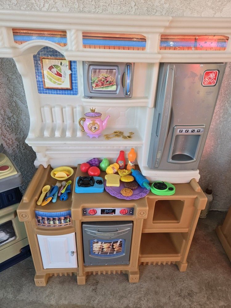Play Kitchen