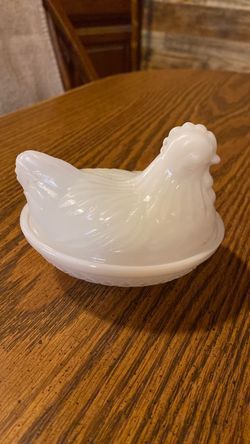 Vintage Hazel-Atlas White Milk Glass Mini Hen on Nest Dish 4.25"