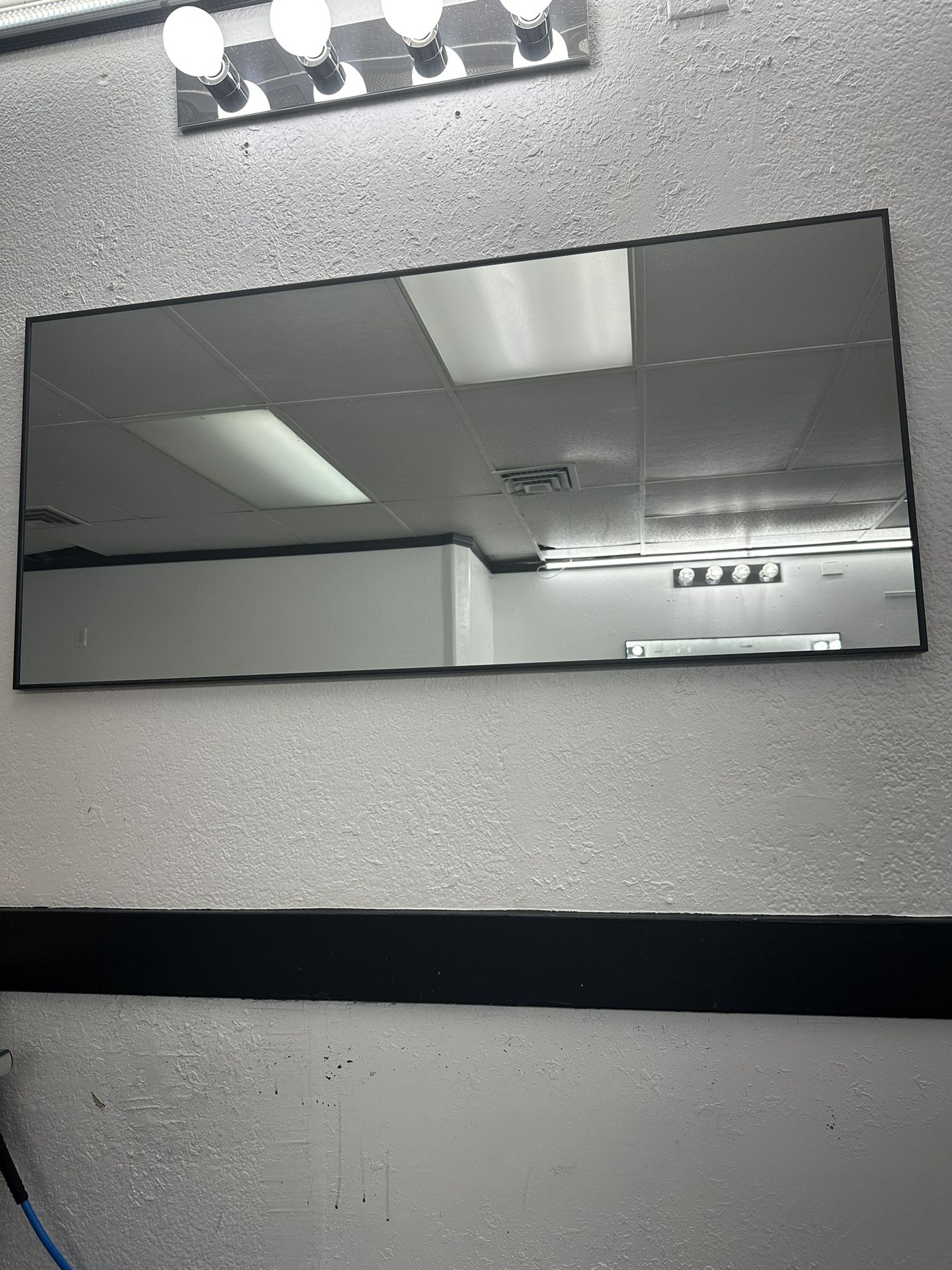6 Mirrors Black Frame