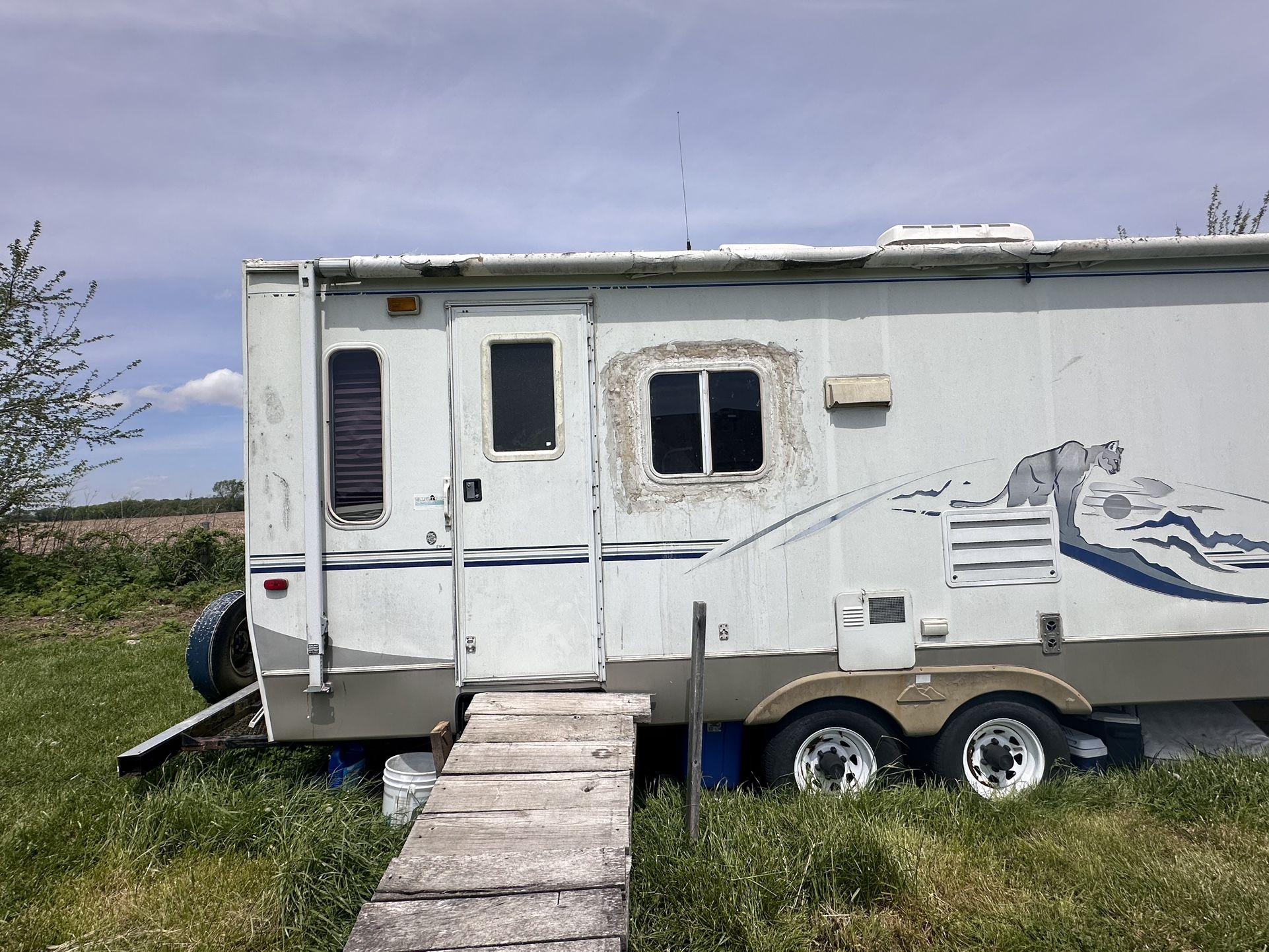 2004 Kestone Cougar