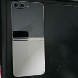 Samsung Galaxy Flip Z 5 