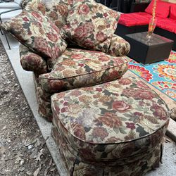 Beautiful Bassett Lounge Chair With Rolling Ottoman 