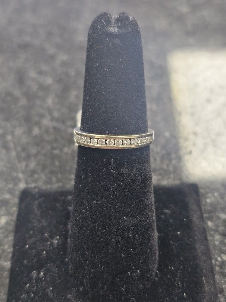14kt WG Diamond Wedding Band. (C-5) SIZE 5. TDW: .14ct ASK FOR RYAN. #4(contact info removed)021-01