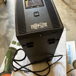 UPS Battery Backup 1500VA 10 Outlet 120V AVR LCD USB TEL Coax Protection  used