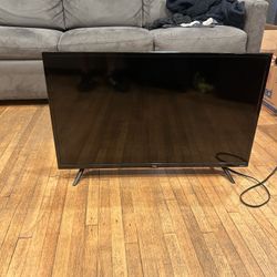 Roku TV & Samsung Soundbar And Subwoofer