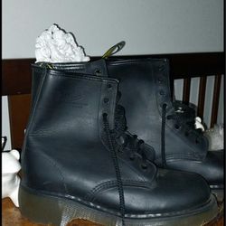 Dr. Martens  Boots Made In ENGLAND 