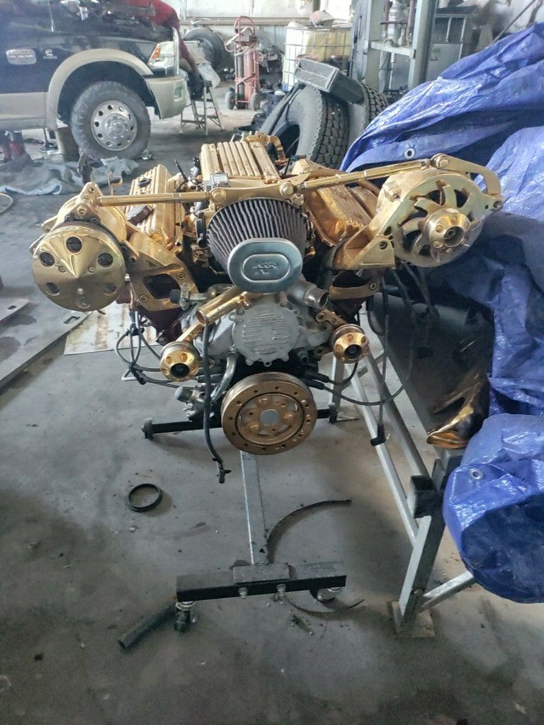 LT1 Motor With Transmission