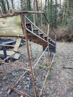 Rolling platform ladder