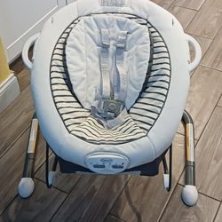 Graco Soothe n Sway LX Swing with Portable Bouncer