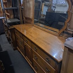 Ethan Allen Dresser And Mirror 