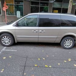 2003 Chrysler Town & Country