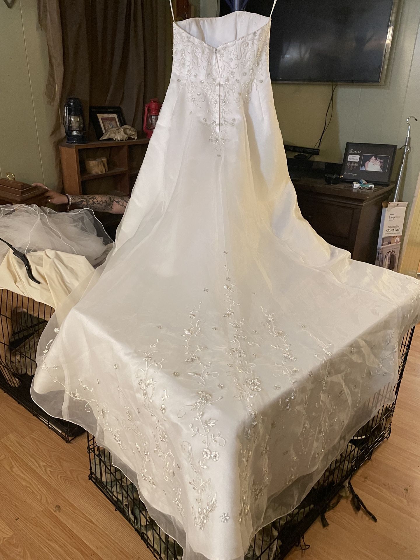 David’s Bridal Strapless Wedding Dress, 16w