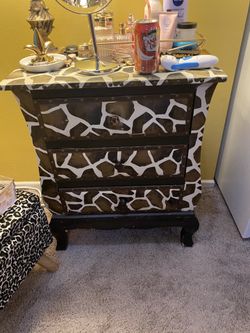 Night stand dresser