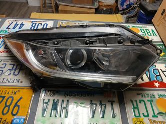 19-22 Honda Hrv Right Passenger Side Headlight Original