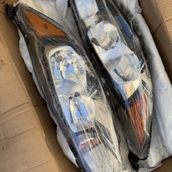 2014 - 2018 Ford Fiesta headlights