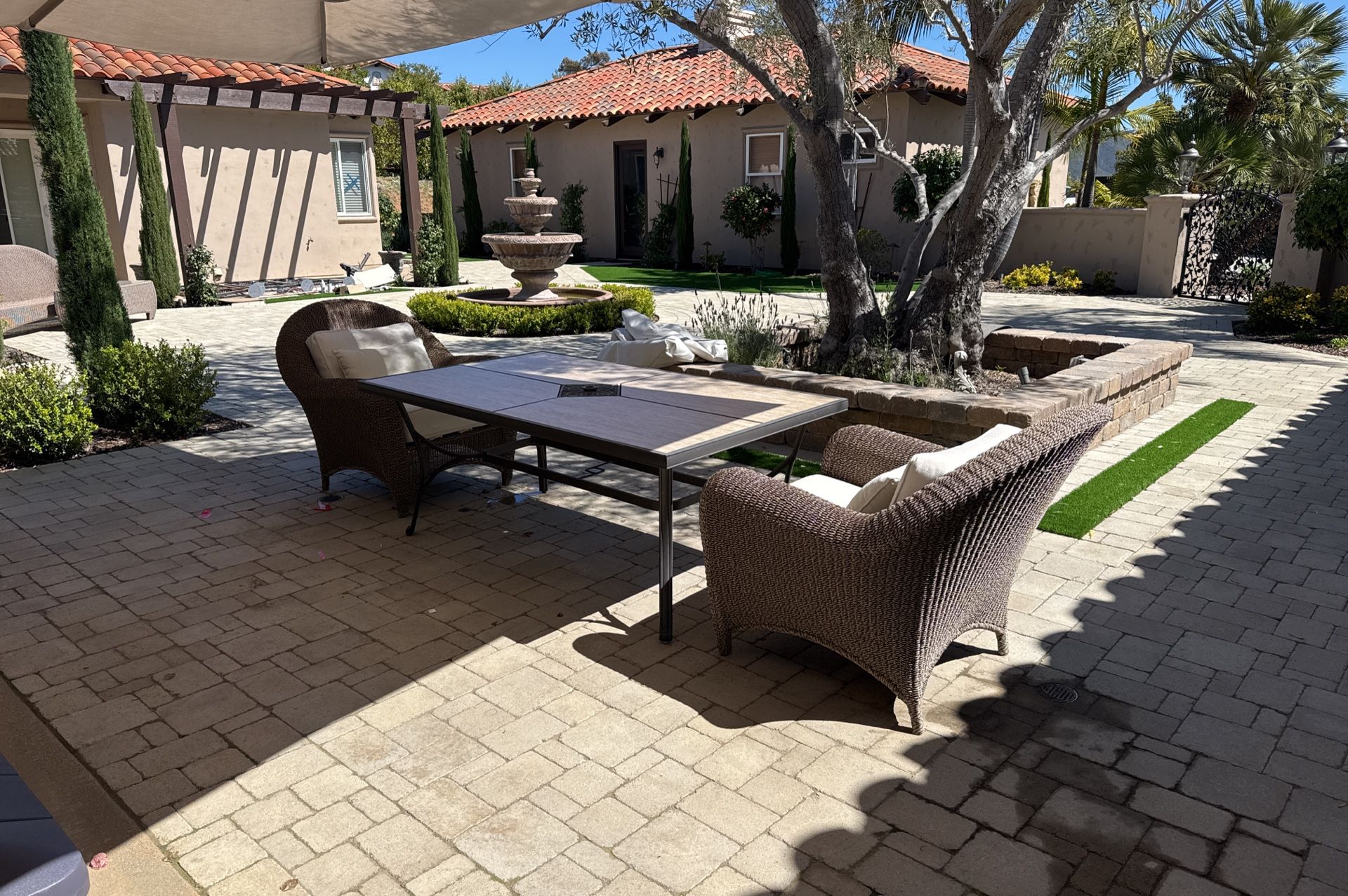 Patio table ( no chairs )