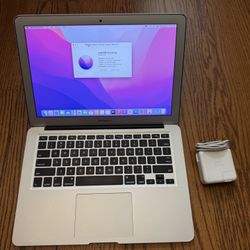 MacBook Air 13” 2017/8GB RAM/256GB SSD/Fully Functional/Excellent Battery/Apple charger 