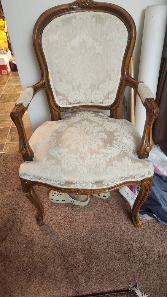 Two chairs, antique and mirror 250