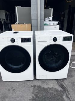 LG washer and dryer set gas white Is open box
