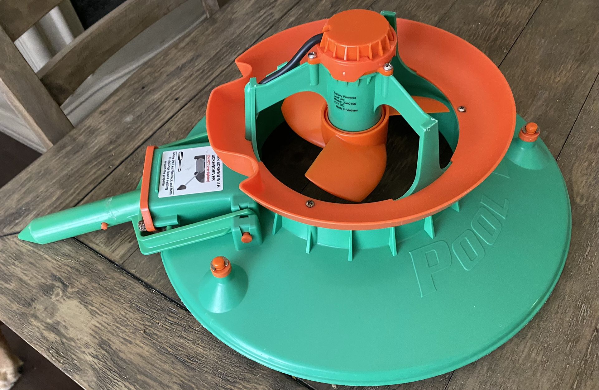Pool Blaster Leaf Demon-Battery Powered Leaf Vacuum