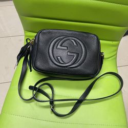 Authentic Gucci Small Crossbody  Leather Bag. Price Is Really Firm 