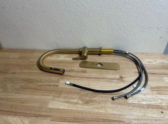 Kohler Kitchen Faucet Like New (R30935-2MB)