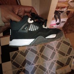 Toddler White Thunder Jordan 4