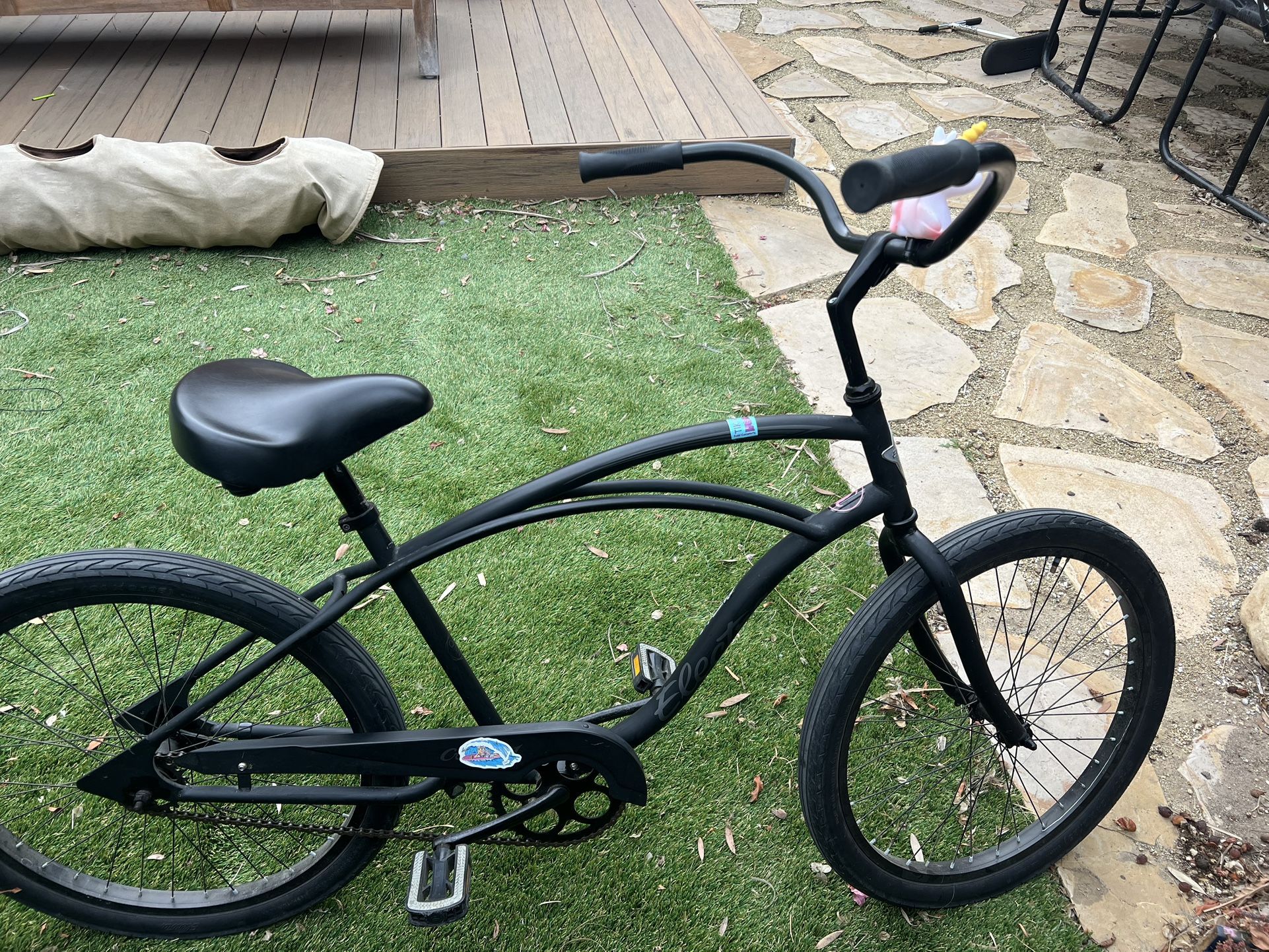 Electra Cruiser Bike Great Xmas Gift For Pre-teen or Petite Woman