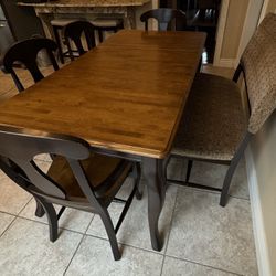 Dinning Table/chairs