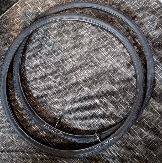 Brand New Hybrid Bike Tires - 700c x 32 - New Tubes Included 