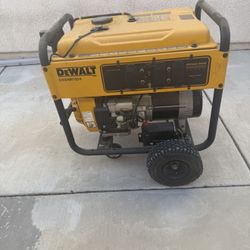 DXGNR7000 Dewalt Gas Generator 