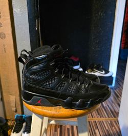 Air Jordan 9 Retro Bred size 10.5 good cond. 100%AUTHENTIC $225