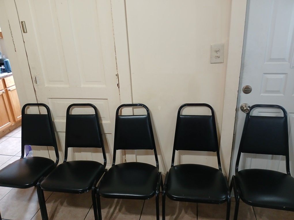 Set of 5 Stackable Metal chairs