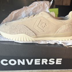 Converse Men’s 8 Women’s 9.5 