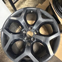 Set Of Staggered BMW Wheels   275 Front. 315 Rear 