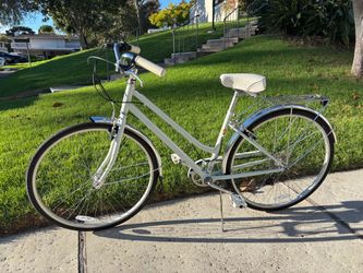 Schwinn Hybrid Adult Bike