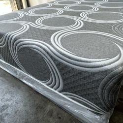 Full Julet Blue Infused Cool Gel Memory Foam Mattress!!