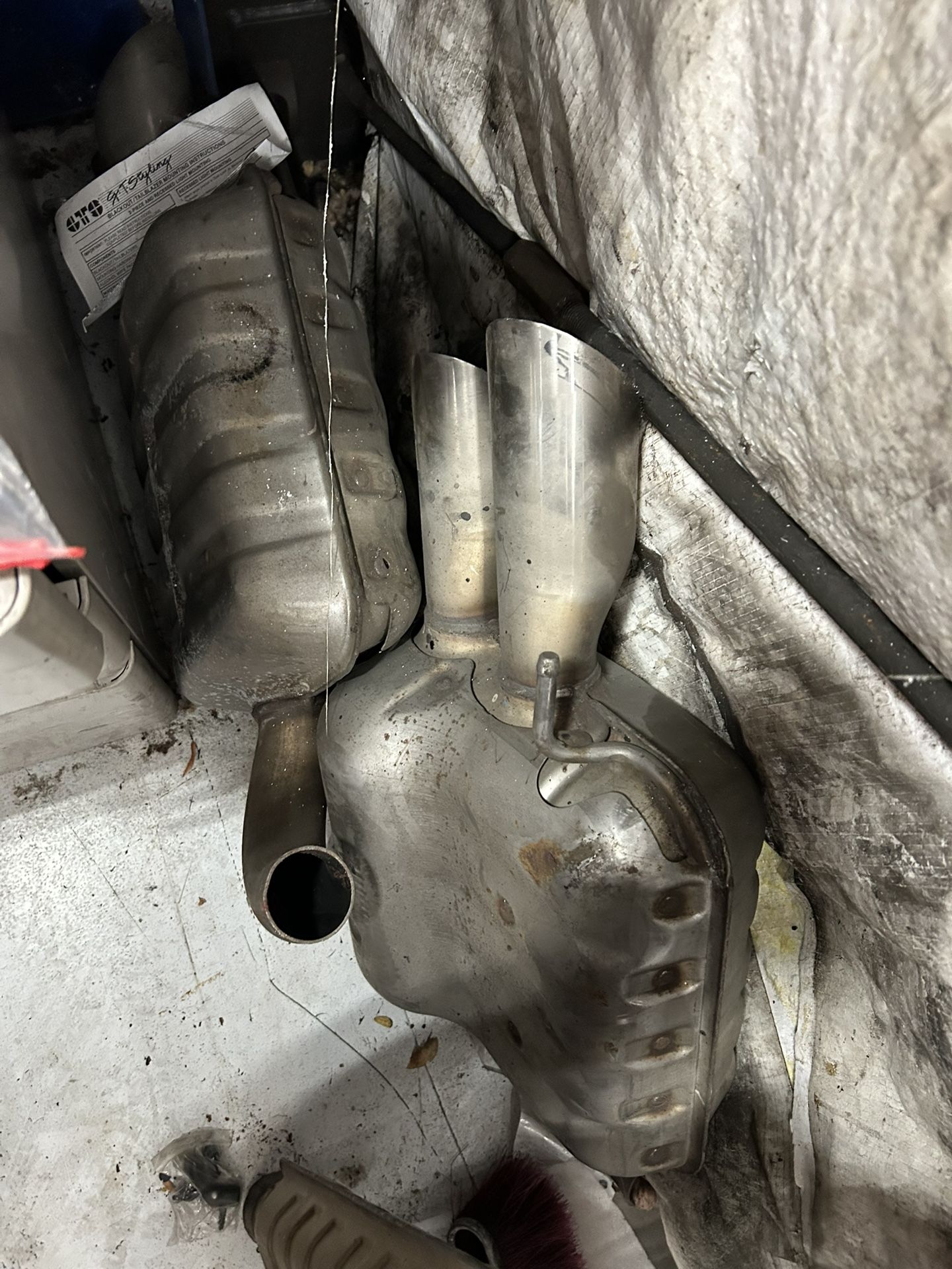 Oem Muffles And Resonator For 18-23 Mustang Gt