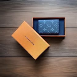 100% Authentic LOUIS VUITTON Pocket Organizer