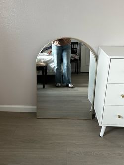 Arched Wall Mirror with Gold Frame